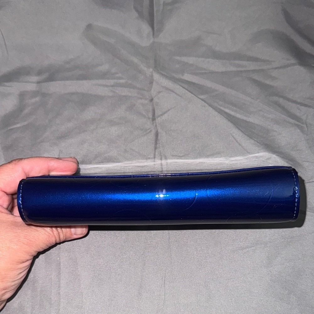 Marlekarida Elegant Blue Wallet with Gold Accent - Picture 12 of 15